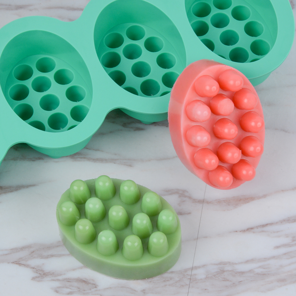 4 Hole Oval Massage Soap Silic - Candle Making Set のレビューと価格